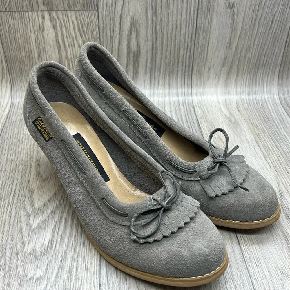 California Cobblers 1970s Suede wood Block Heel Pumps